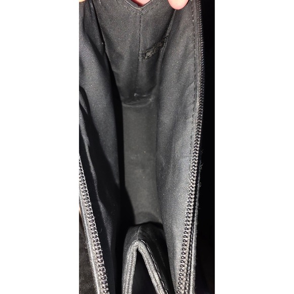 Kate Spade New York Black Shoulder Bag Logo Accent Inner Pockets Matching Pouch - Picture 9 of 11